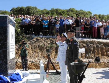 Η επιζήσασα αρχιλοχίας παρούσα στα αποκαλυπτήρια του μνημείου για το δυστύχημα στο Σαραντάπορο (βίντεο)